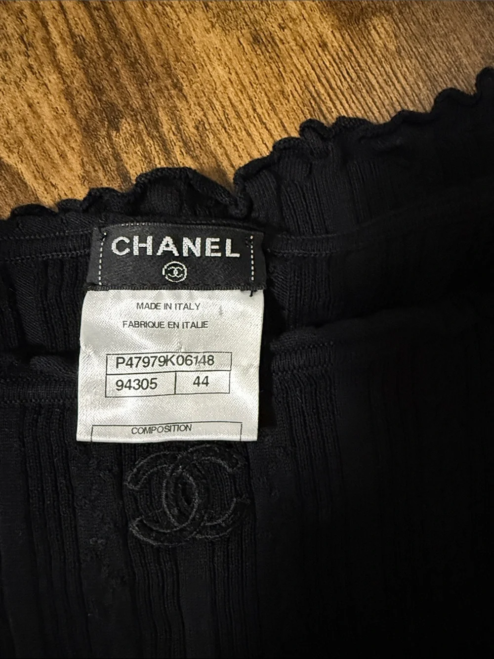 CHANEL Black Ribbed Cap-Sleeve Knit Top